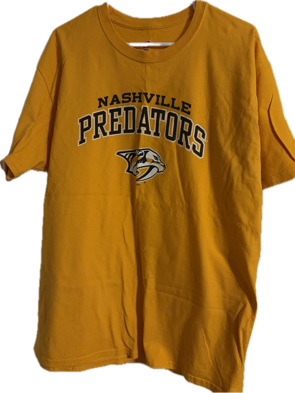 Nashville Predators Short-Sleeve Tee in Gold (Unisex size XL)